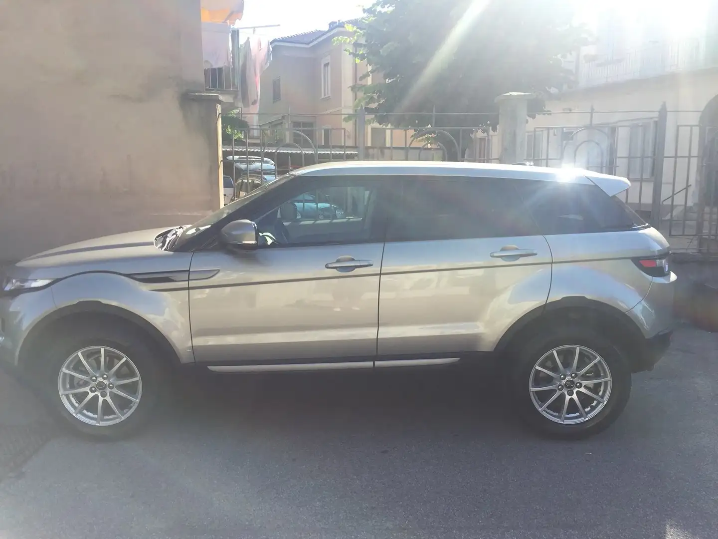 Land Rover Range Rover Evoque pure Beige - 1