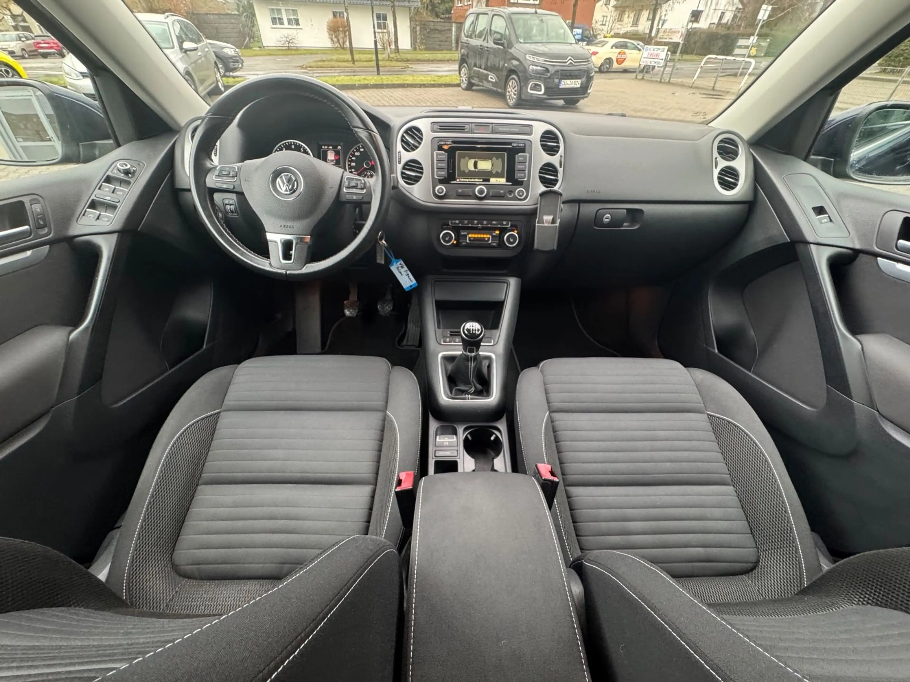 Volkswagen Tiguan Sport & Style BMT*Neue TÜV* — photo 14