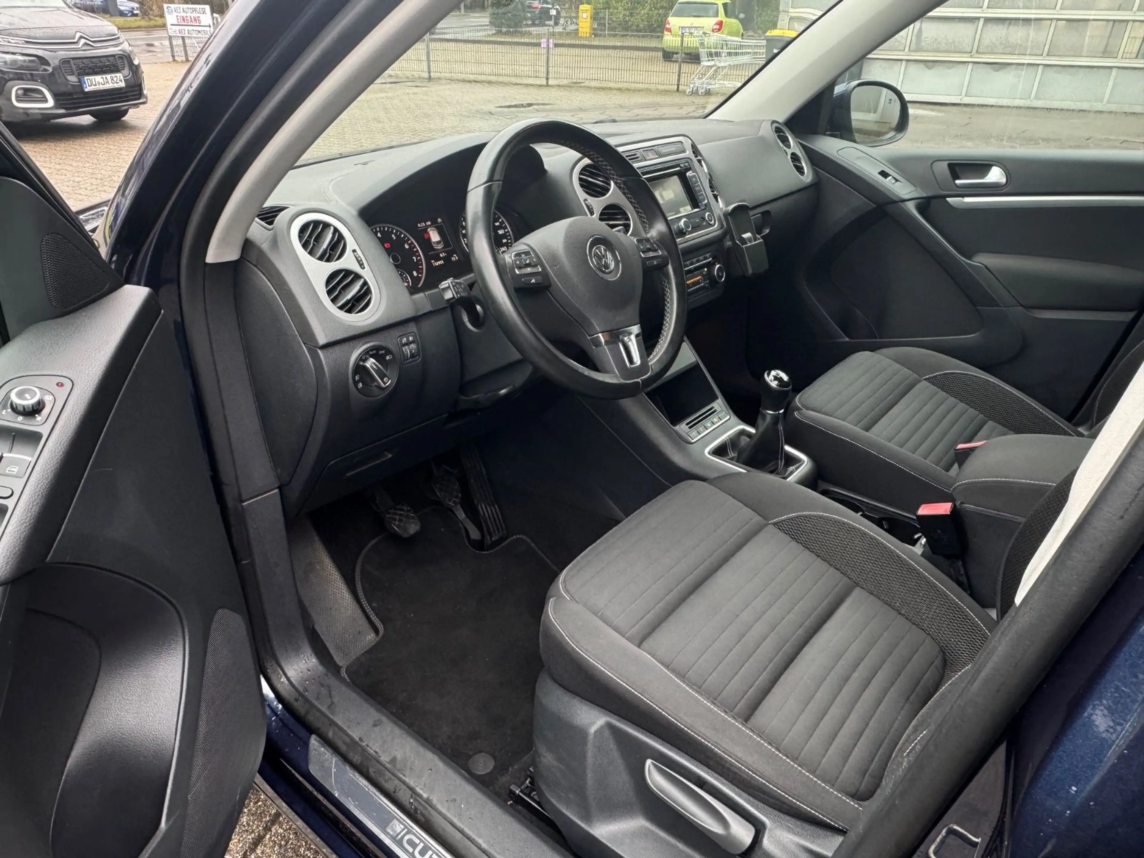 Volkswagen Tiguan Sport & Style BMT*Neue TÜV* — photo 9
