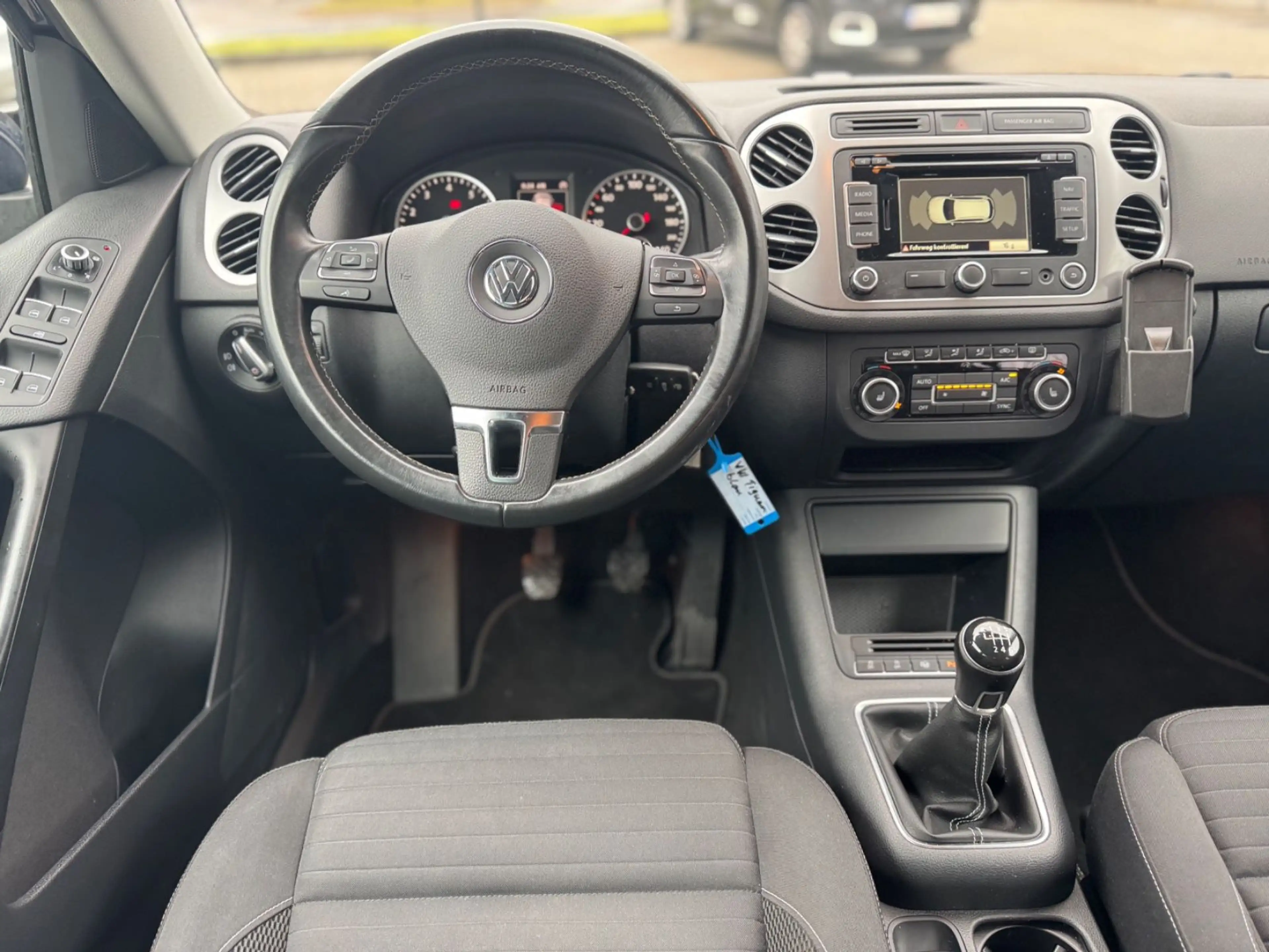 Volkswagen Tiguan Sport & Style BMT*Neue TÜV* — photo 13