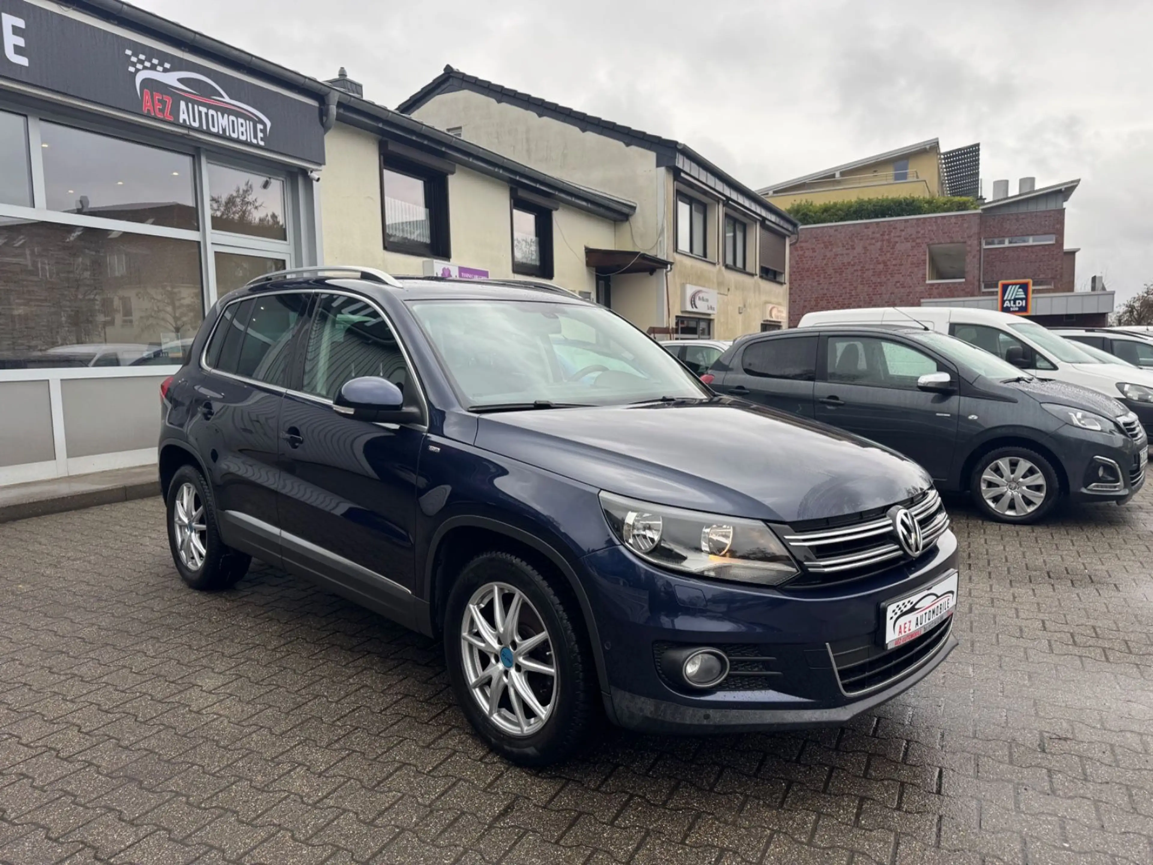 Volkswagen Tiguan Sport & Style BMT*Neue TÜV* — photo 4