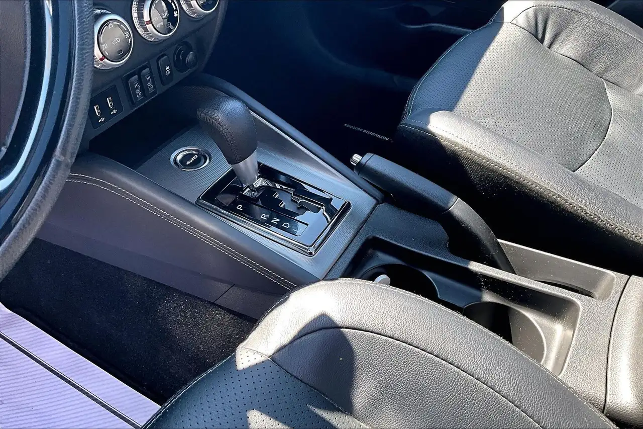Mitsubishi RVR снимка Mitsubishi RVR