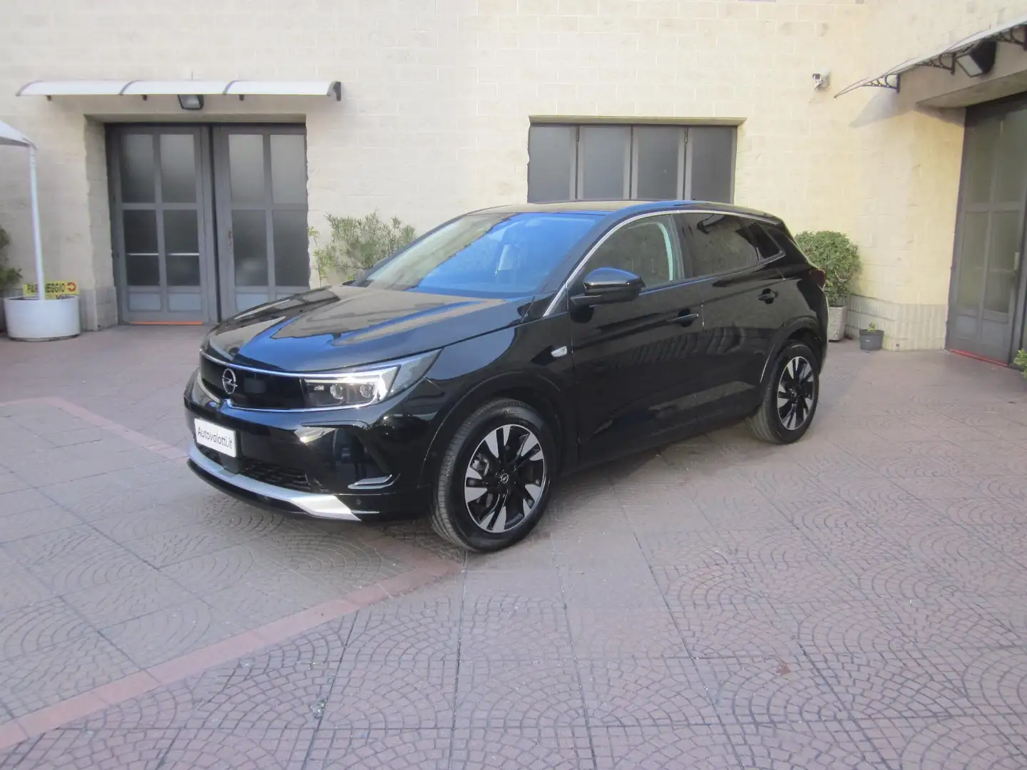 Opel Grandland X 1.5 diesel Ecotec aut. Elegance GS Nero - 1