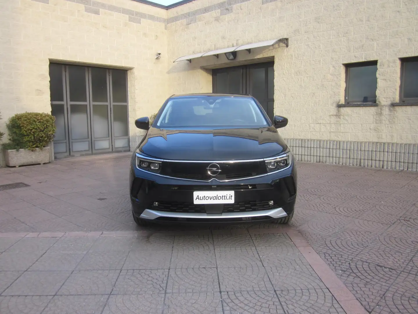 Opel Grandland X 1.5 diesel Ecotec aut. Elegance GS Nero - 2
