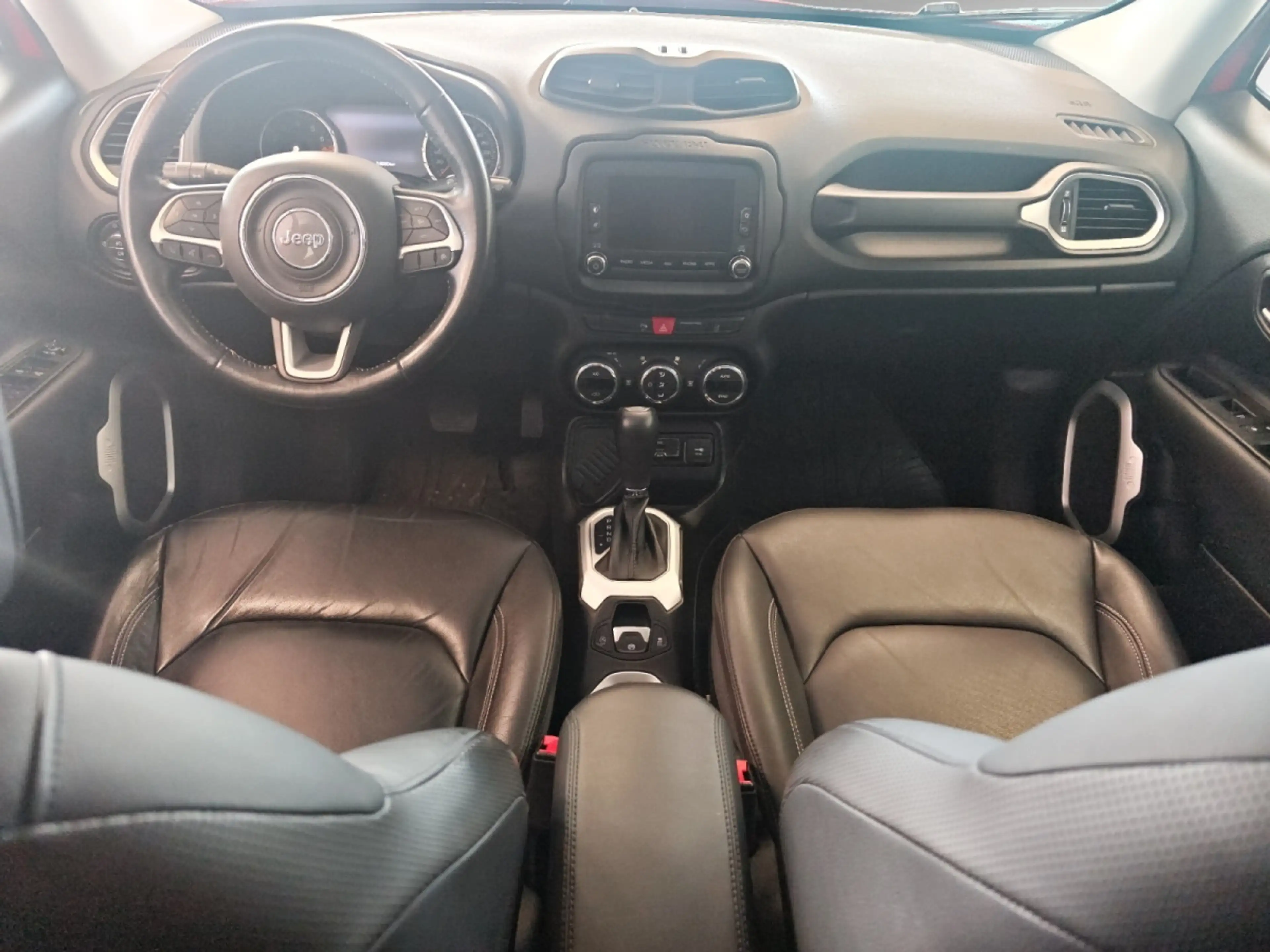 Jeep Renegade 1.4 Limited — photo 11