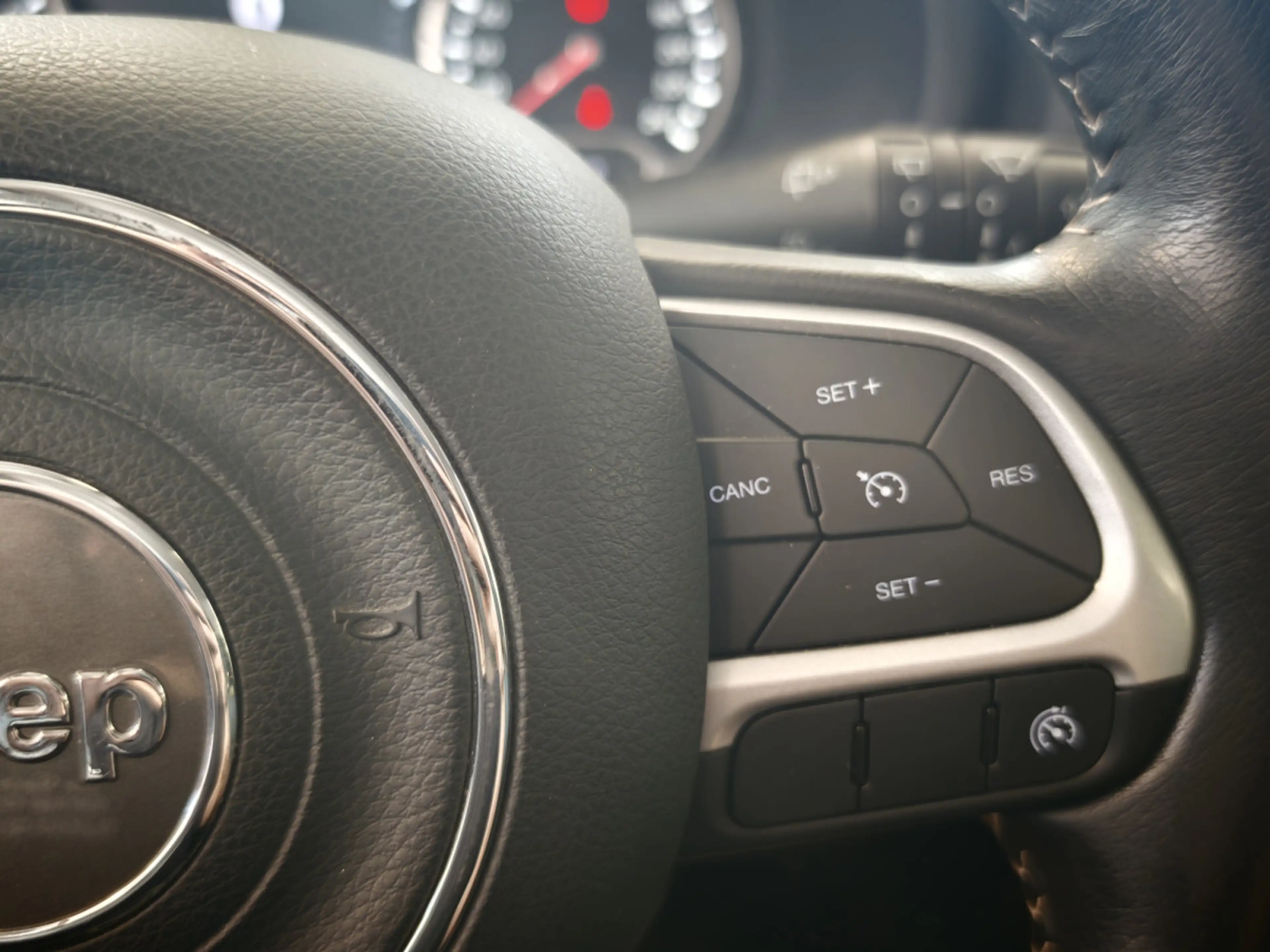 Jeep Renegade 1.4 Limited — photo 14