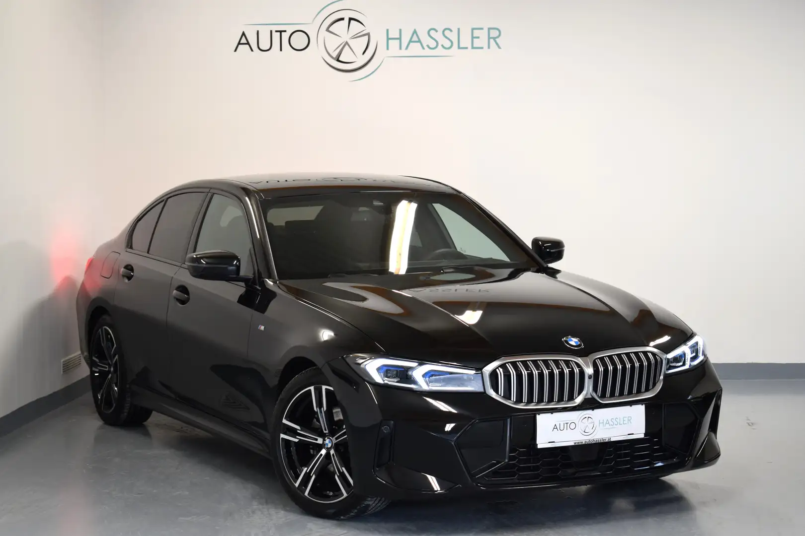 BMW 320 d xDrive M Sport Aut. Schwarz - 2