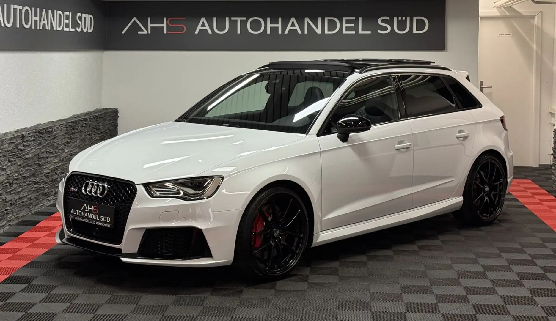 Audi RS3 2.5 TFSI quattro*SCHALE*PANO*NO OPF* Weiß - 1