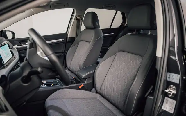Volkswagen Golf view 8