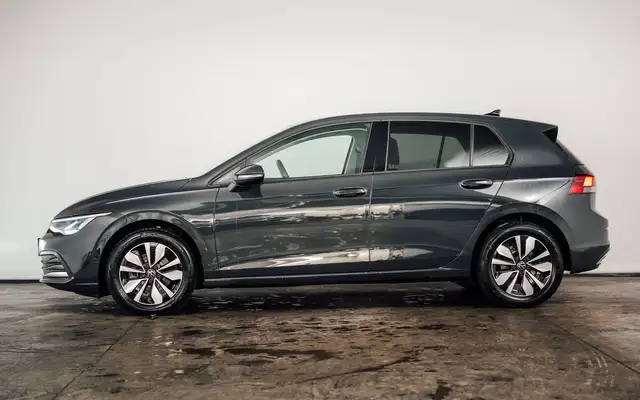 Volkswagen Golf view 2