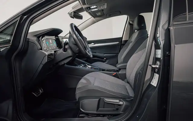 Volkswagen Golf view 9