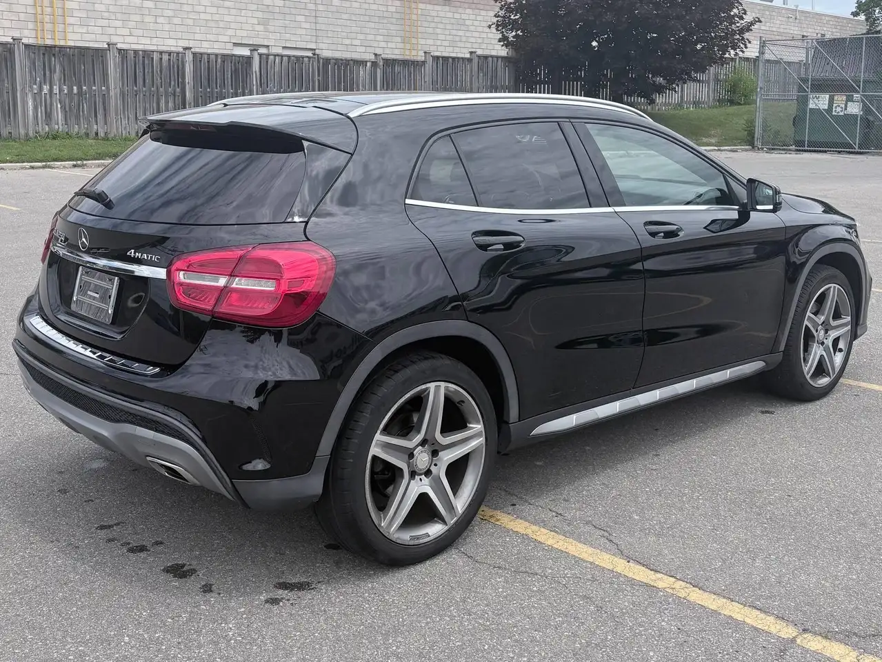 Mercedes-Benz GLA photo Mercedes-Benz GLA