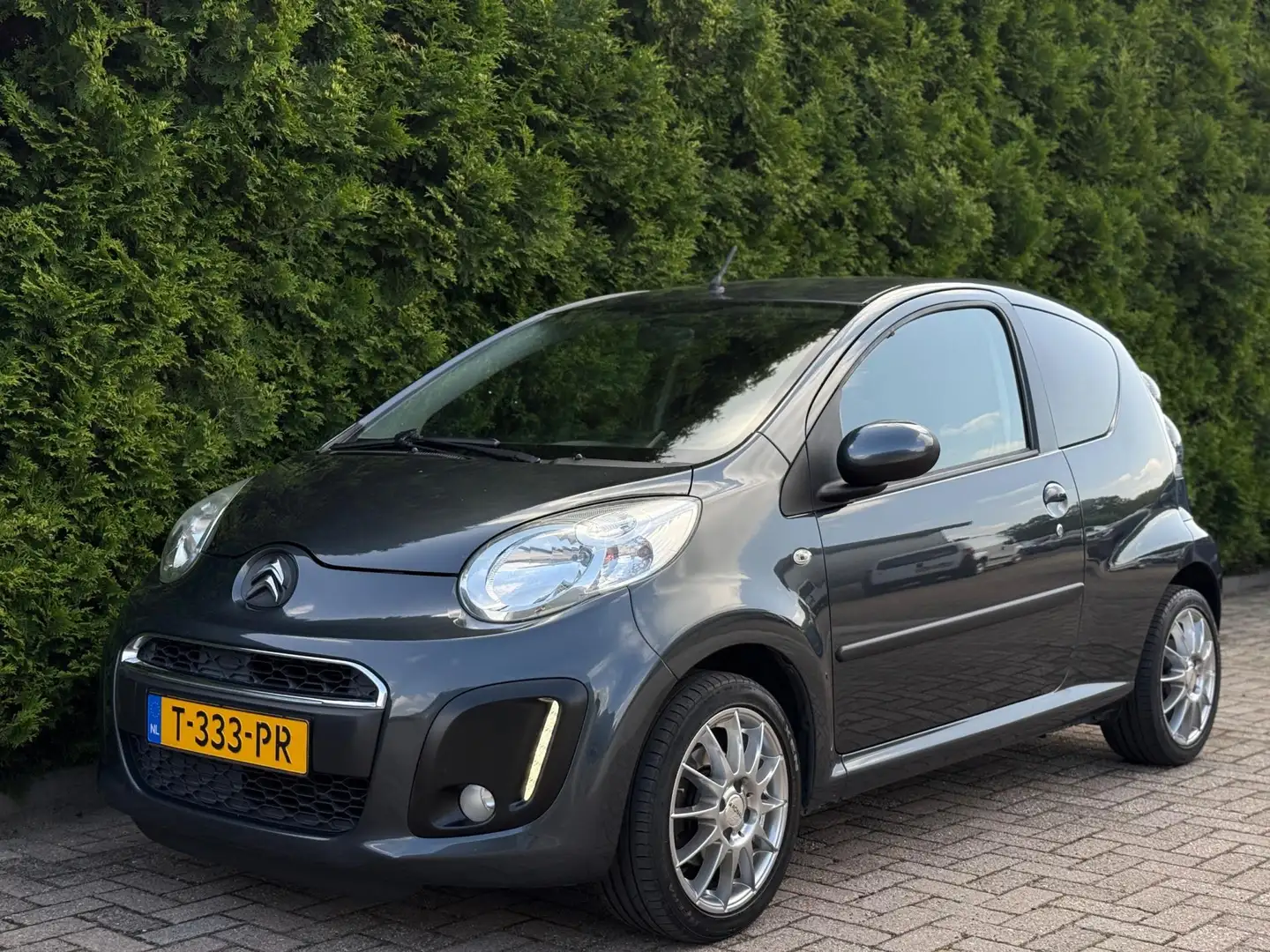 Citroen C1 1.0 Collection CarPlay Airco Gris - 1