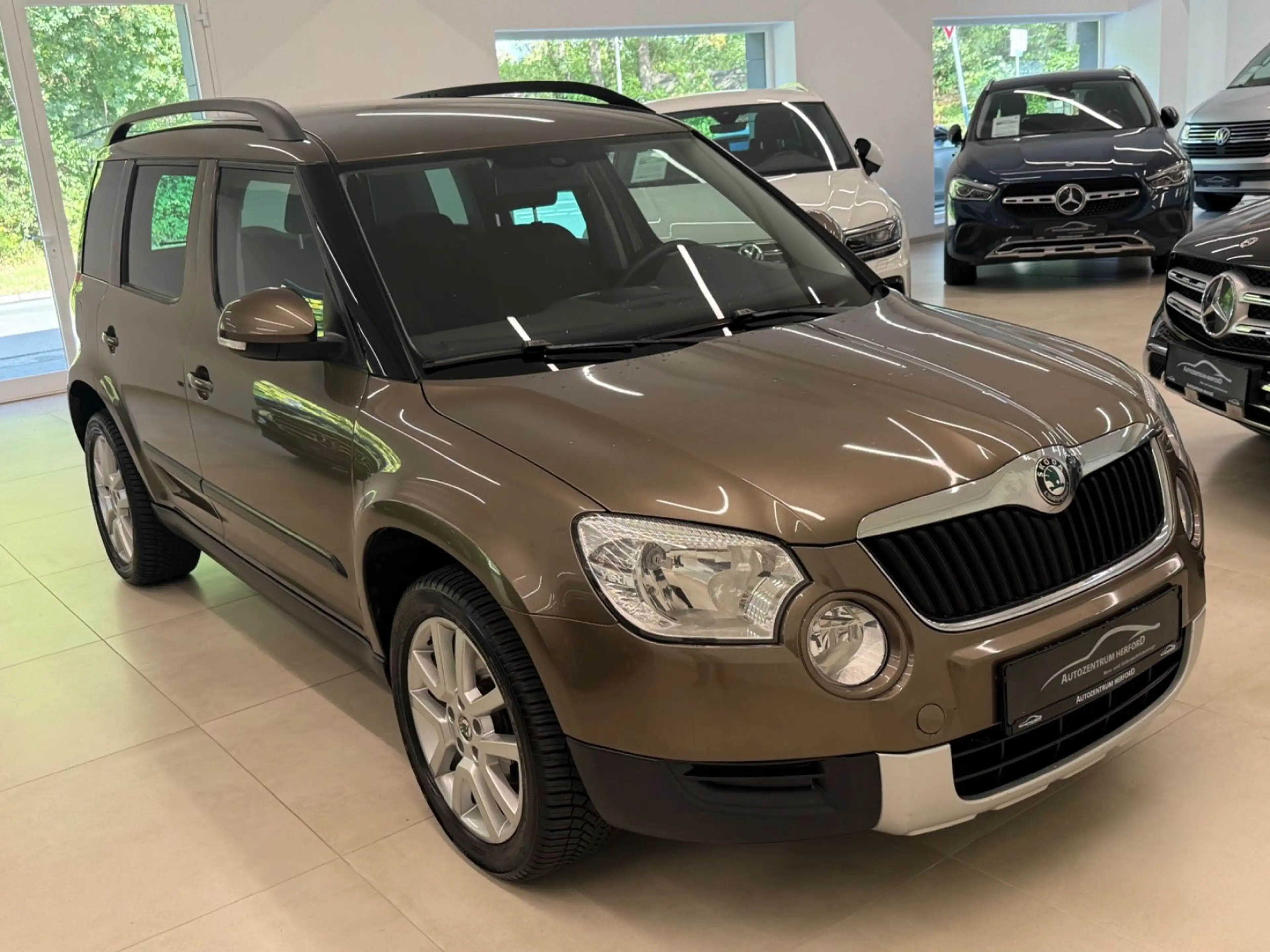 Skoda Yeti Ambition Plus Edition 4x4 DSG PDC AHK — photo 2