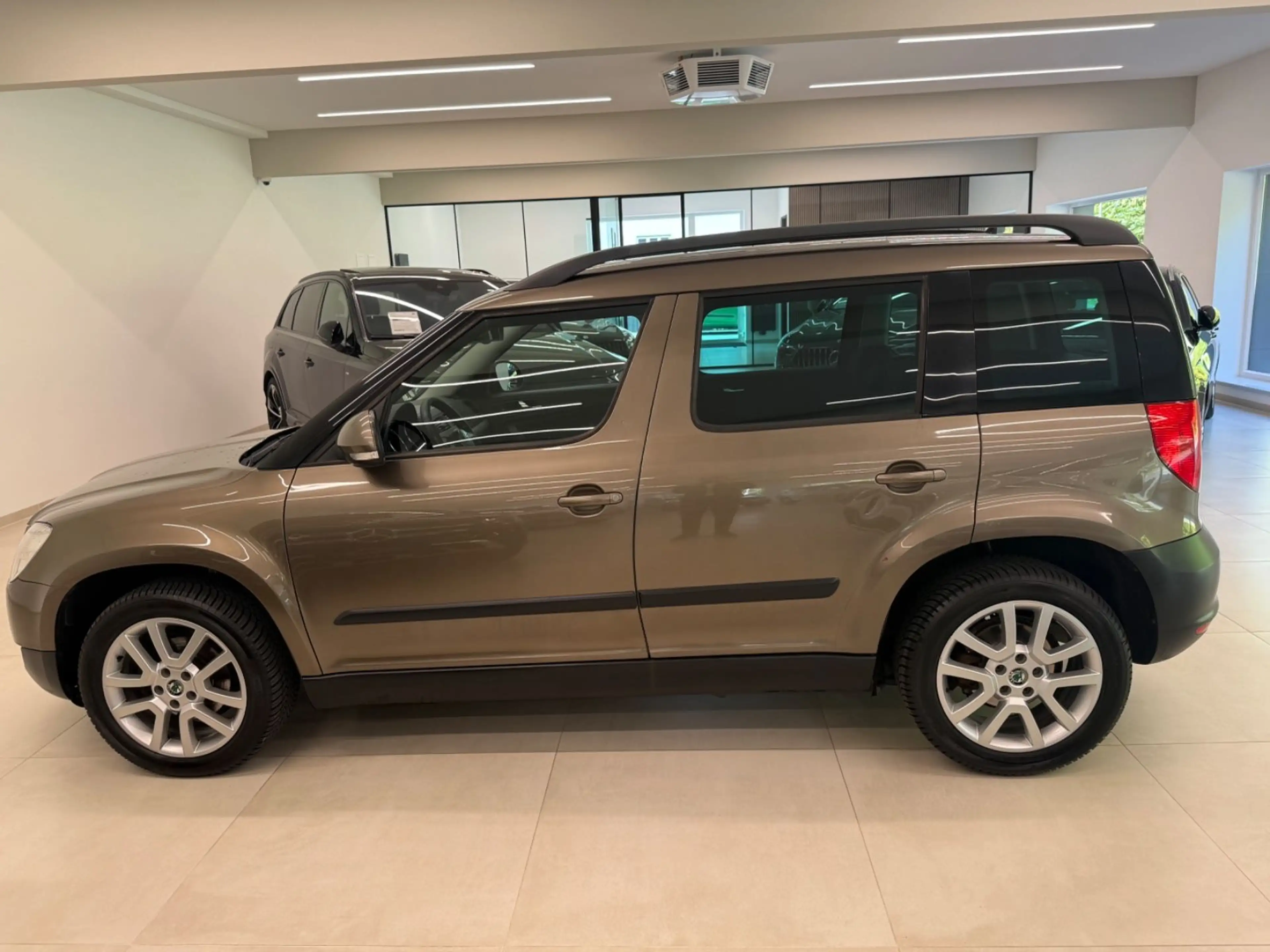 Skoda Yeti Ambition Plus Edition 4x4 DSG PDC AHK — photo 4