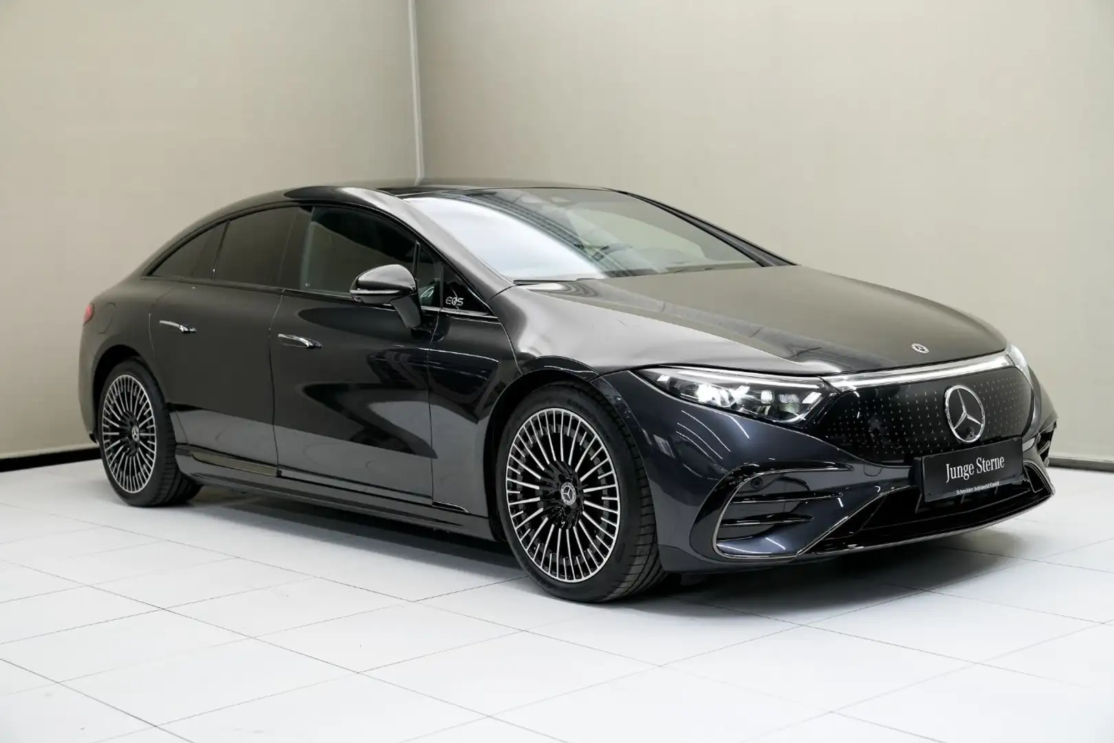 Mercedes-Benz EQS 4MATIC Night KlimaA WPumpe FLA SoundSys Grün - 2
