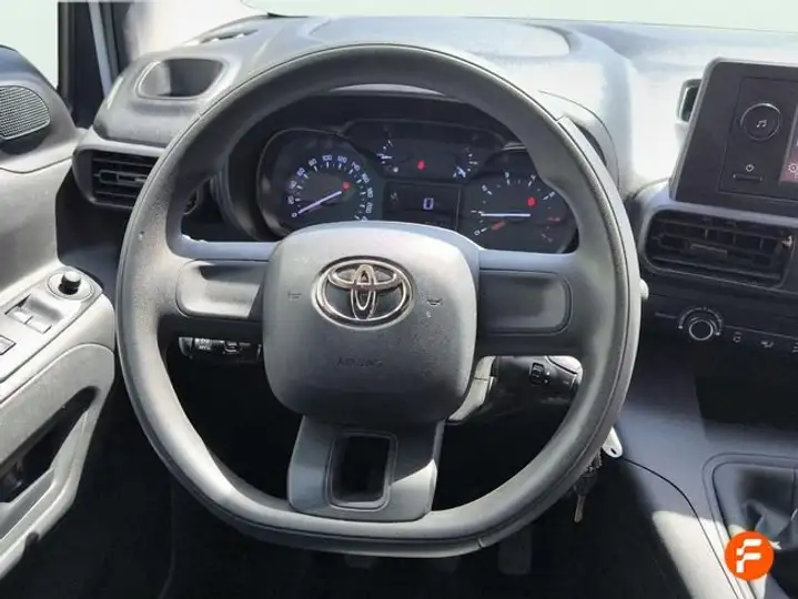 Toyota ProAce City 2020, foto 12