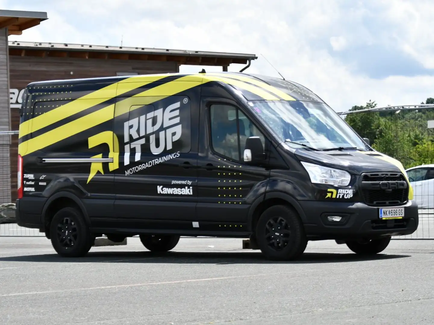 Ford Transit Variobus 2,0 EcoBlue L3H2 310 Trend Blau - 2
