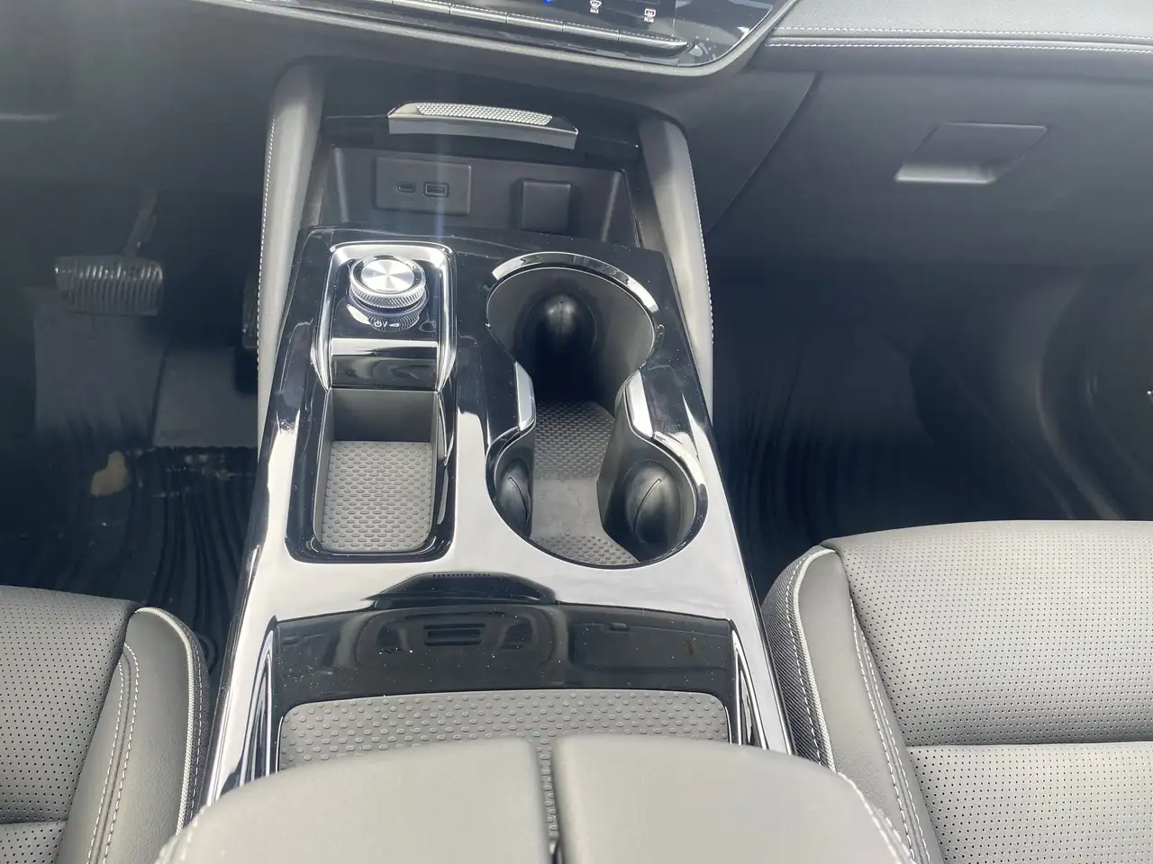 Buick Envision снимка Buick Envision