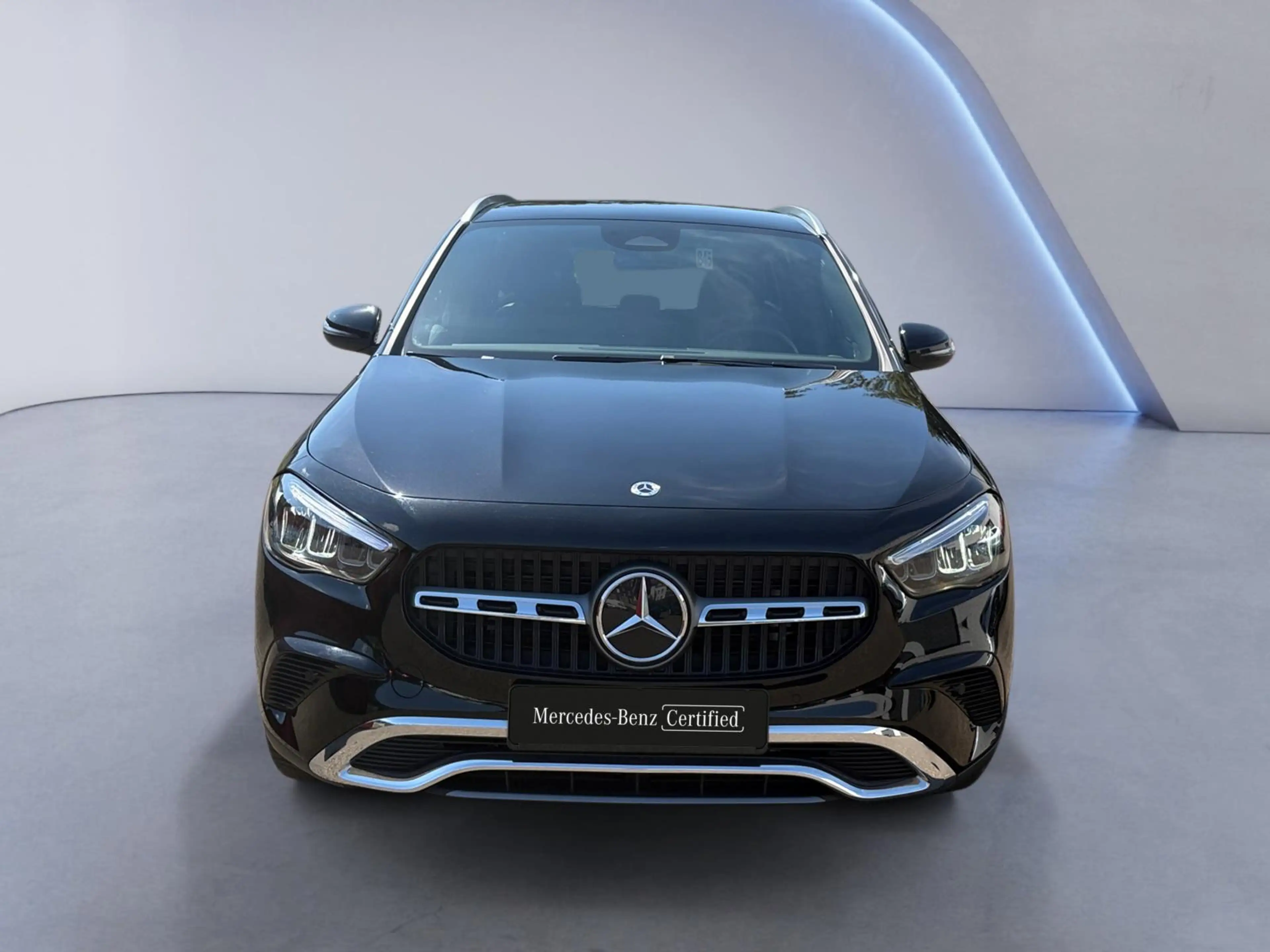 Mercedes-Benz GLA 180 180d Business Line — photo 9