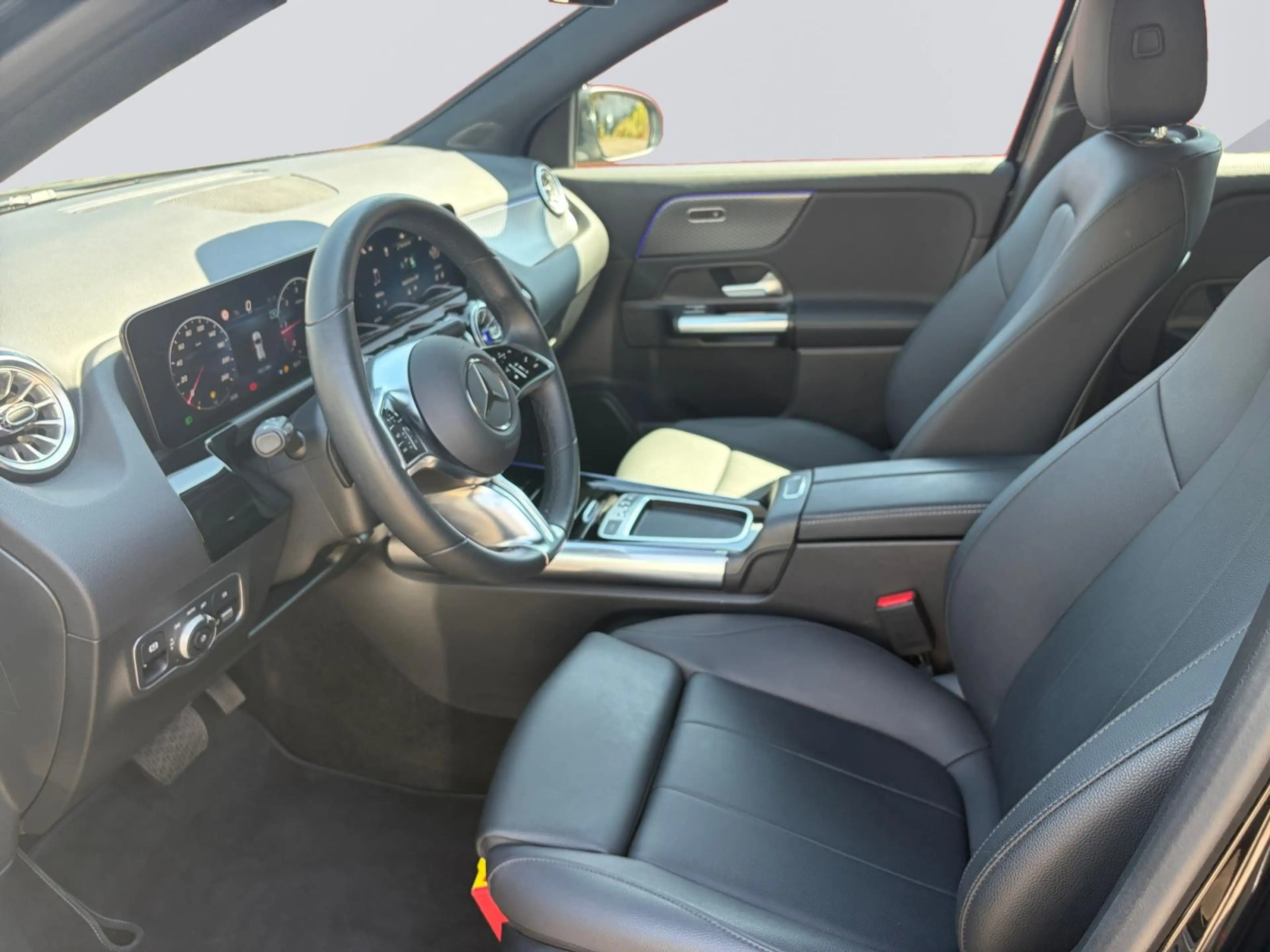 Mercedes-Benz GLA 180 180d Business Line — photo 10
