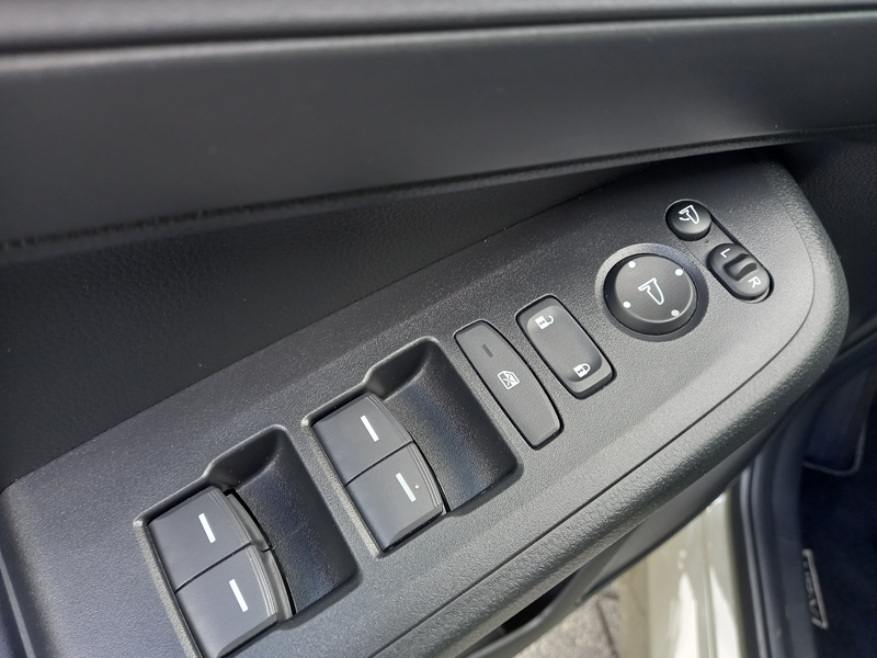 Honda HR-V e:HEV 1.5 i-MMD Hybrid Elegance — photo 11