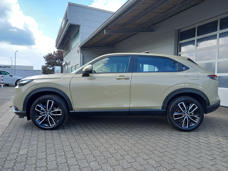 Honda HR-V e:HEV 1.5 i-MMD Hybrid Elegance — photo 2