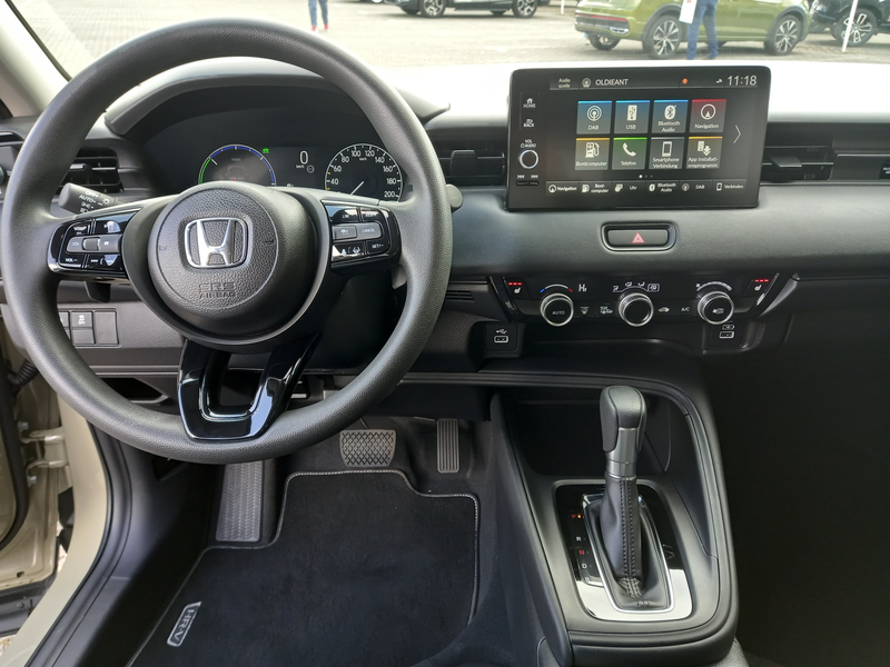 Honda HR-V e:HEV 1.5 i-MMD Hybrid Elegance — photo 13
