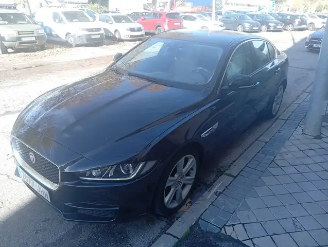 Jaguar XE 2.0 Diesel Pure AWD Aut. 180