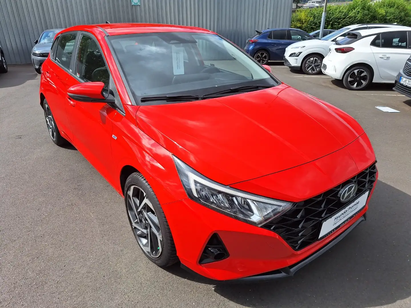 Hyundai i20 1.0 Turbo 48V Intro Edition Navi, SHZ Rot - 2