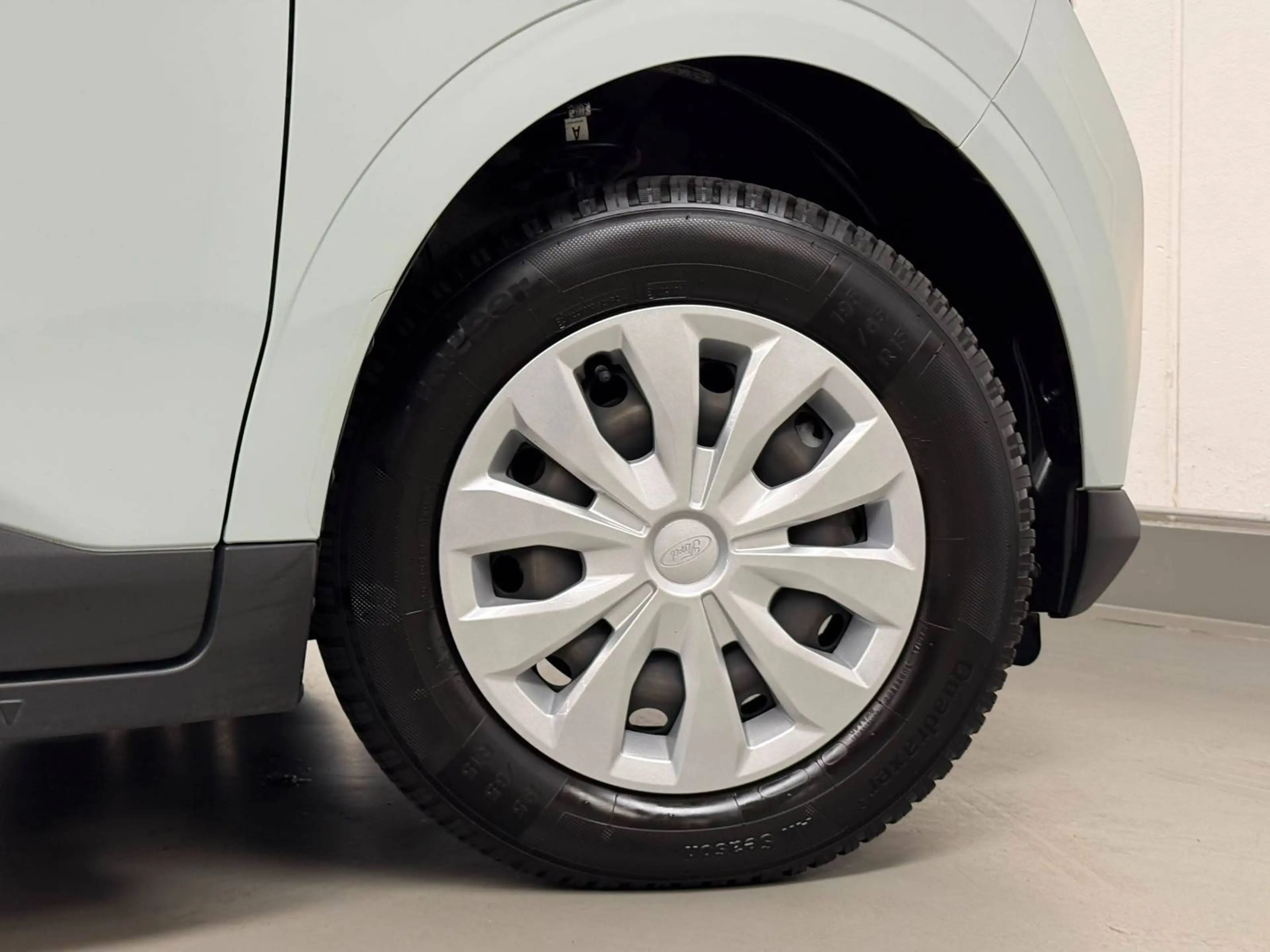 Ford Tourneo Courier 1.0 EcoBoost 125 CV !! 16000 KM !! 5 PLACES !! — photo 7