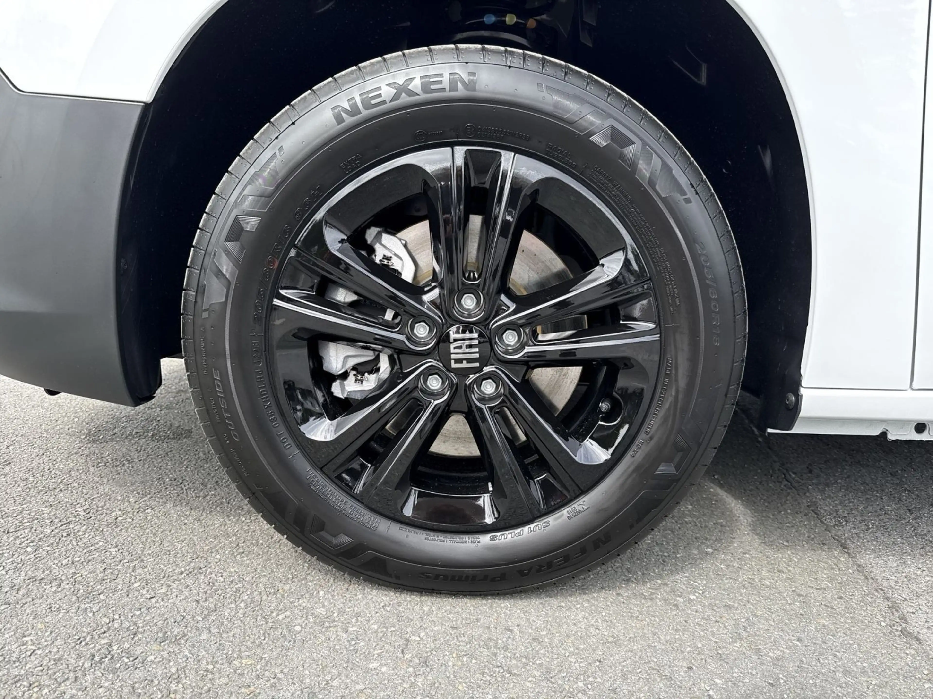 Fiat Qubo L 5-Sitzer L1 1.5 Diesel 96 kW Pop — photo 11