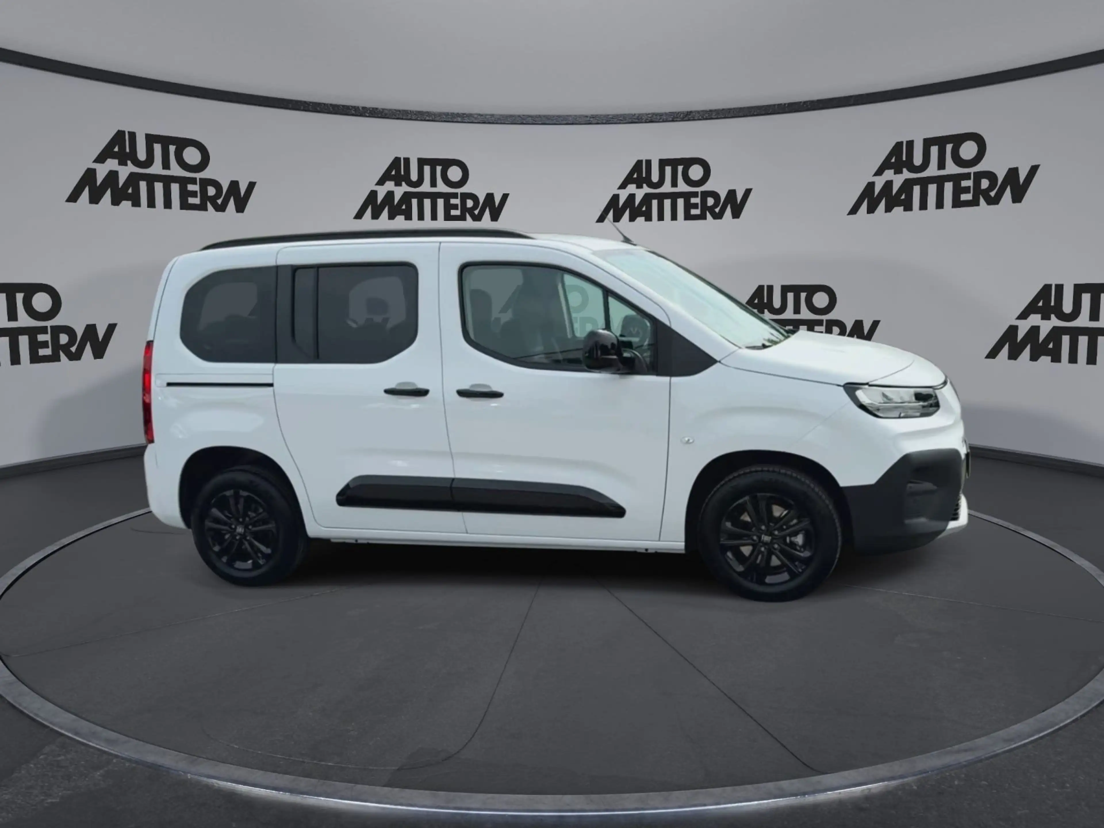 Fiat Qubo L 5-Sitzer L1 1.5 Diesel 96 kW Pop — photo 9