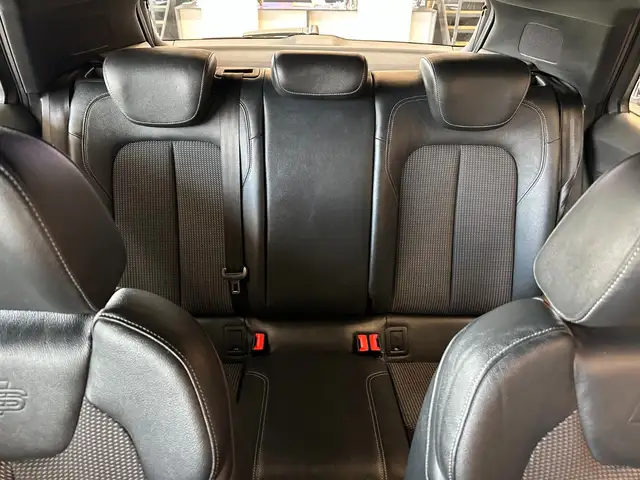 Audi Q2 view 12