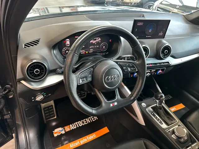 Audi Q2 view 10