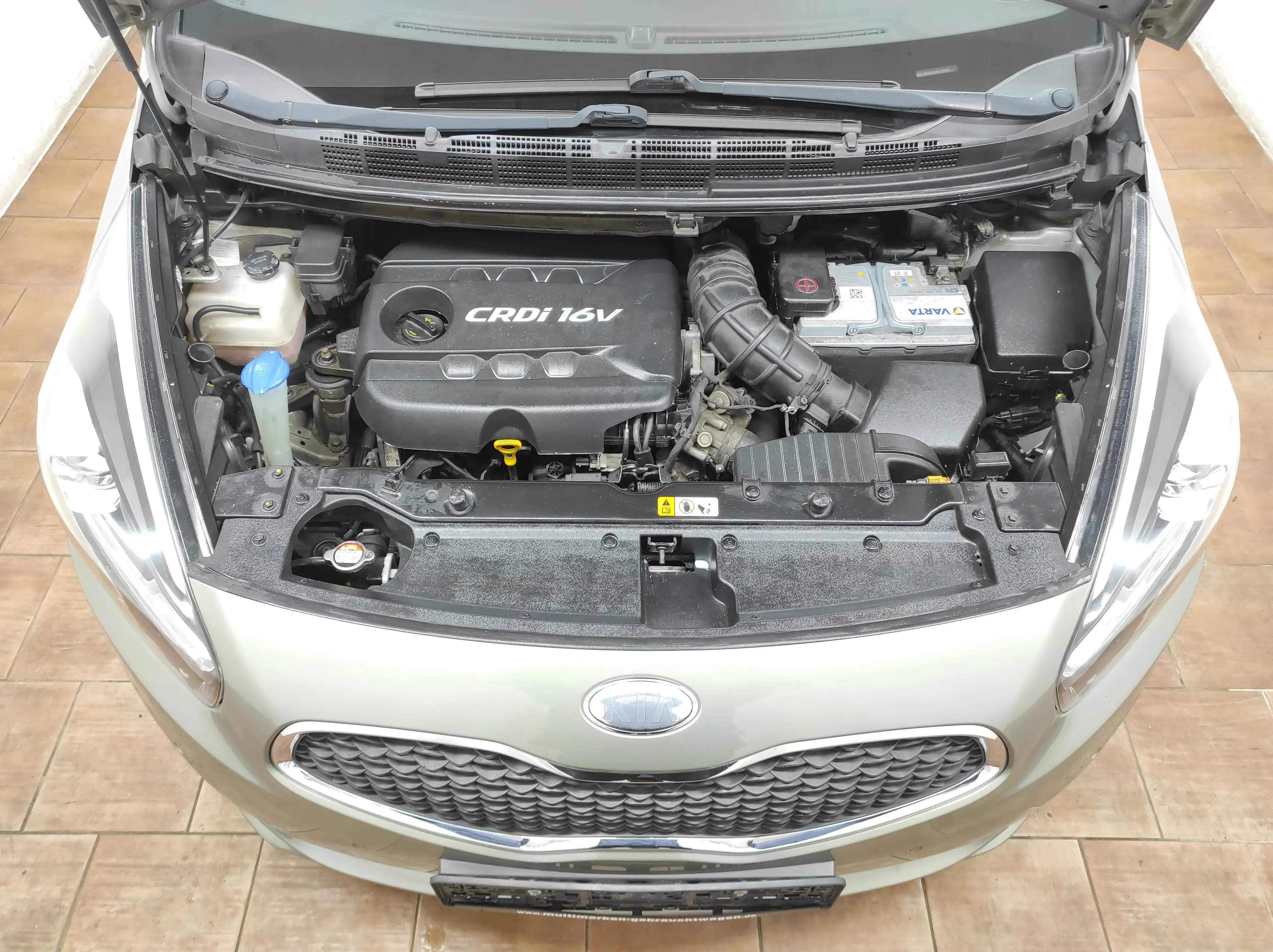 Kia Carens 1.7 CRDI KLIMAA SHZ+LENKRAD KAMERA TEMP BC LED USB — photo 15