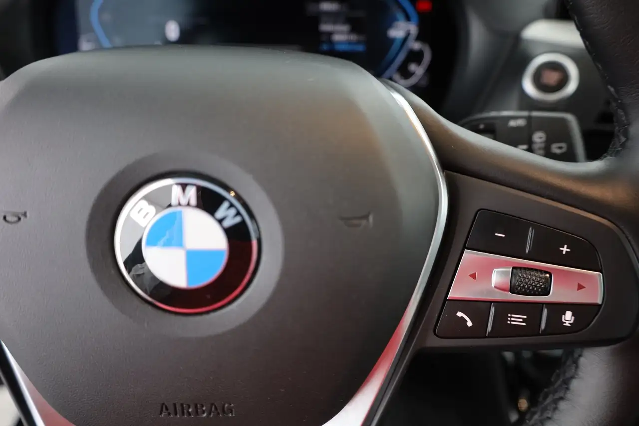 BMW X3 xDrive 30e Luxury Line Navi Kamera AHK Leder, миниатюра 17