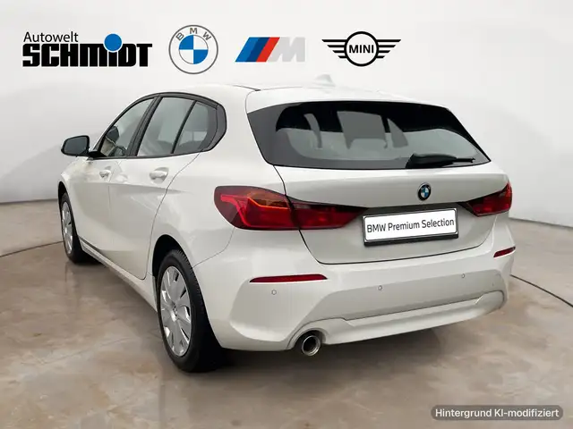 BMW 1 Series view 4