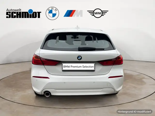 BMW 1 Series view 5