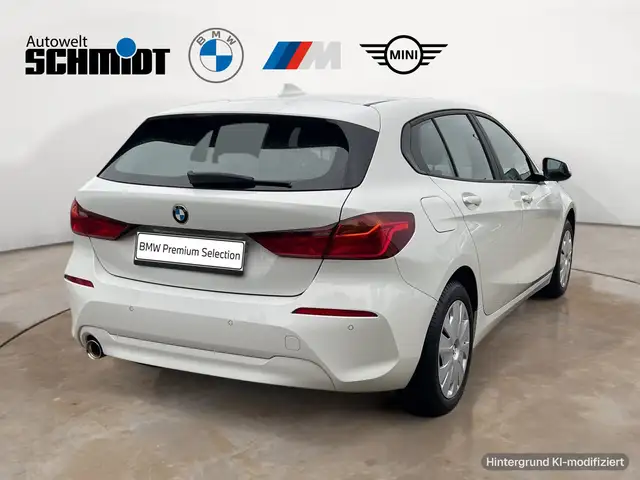 BMW 1 Series view 6