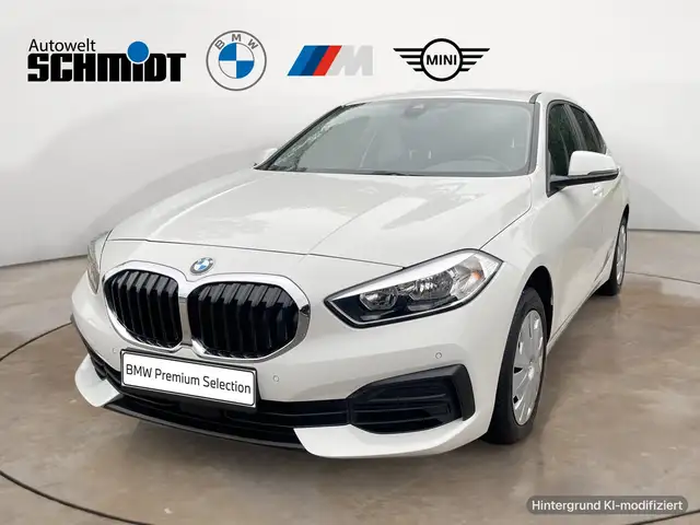 BMW 1 Series view 2