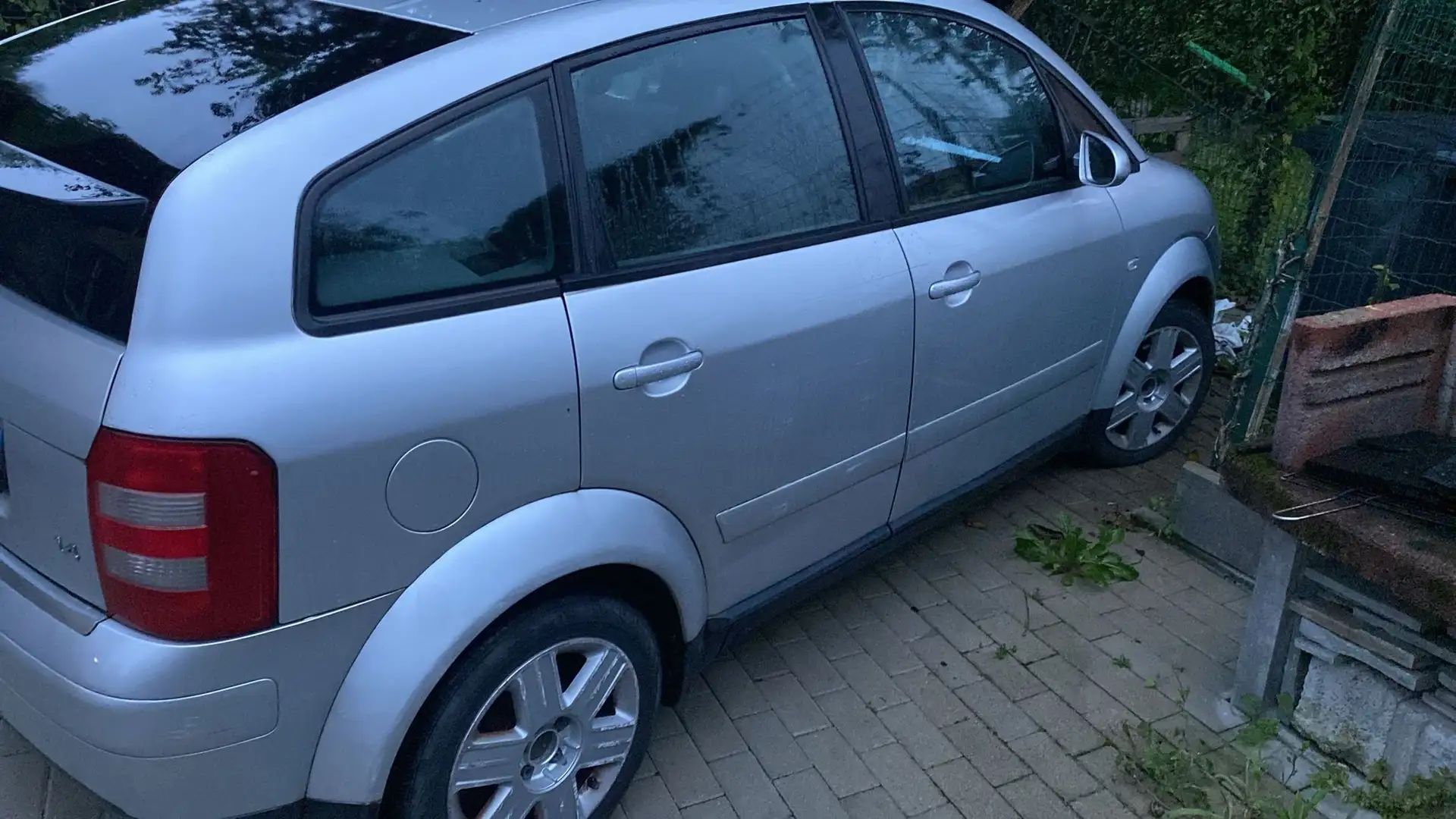 Audi A2 A2 I 2000 1.4 Argintiu - 2