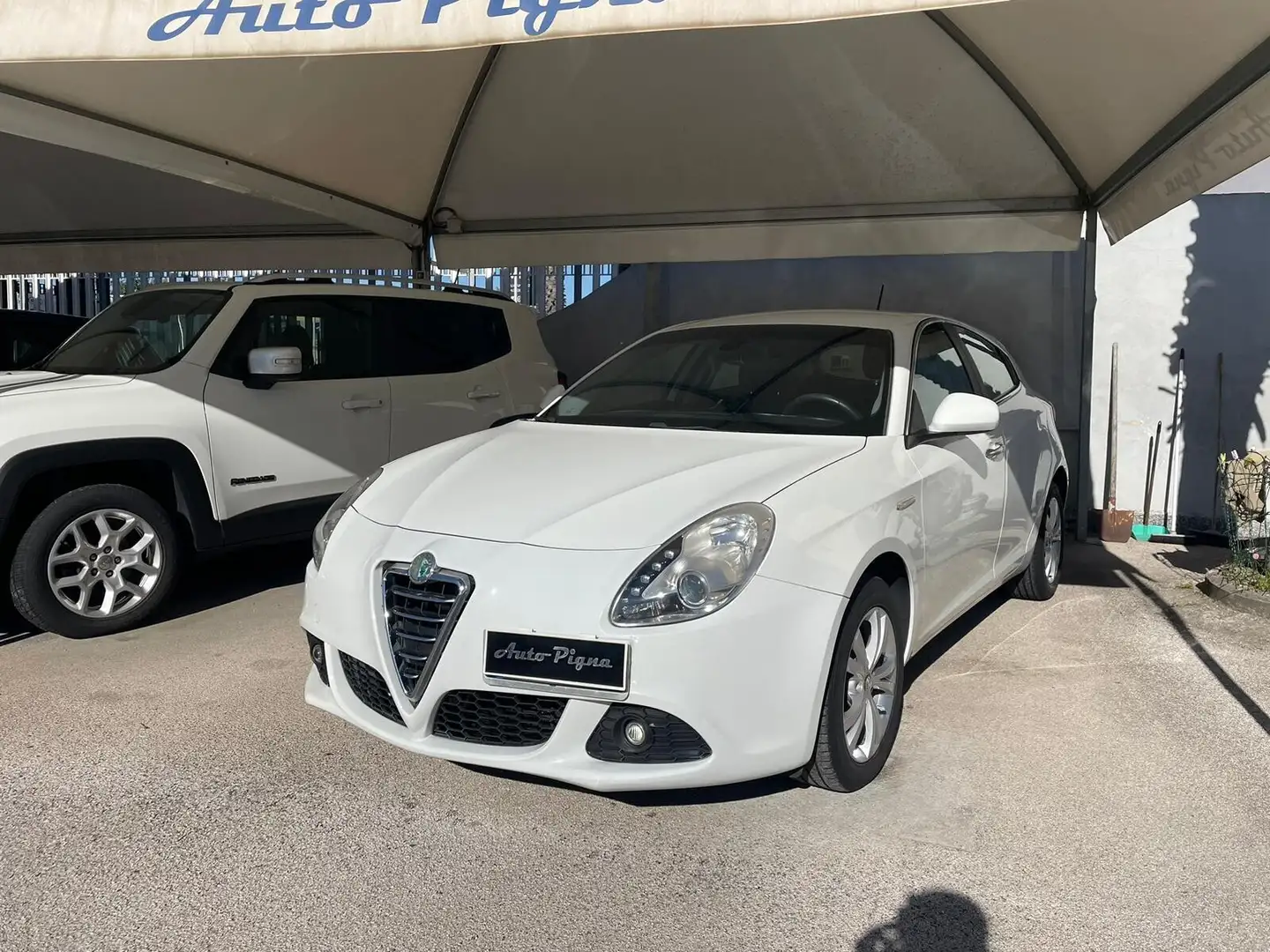 Alfa Romeo Giulietta 2.0 JTDm-2 170 CV Distinctive bijela - 1