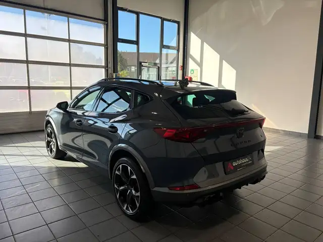 Cupra Formentor view 4