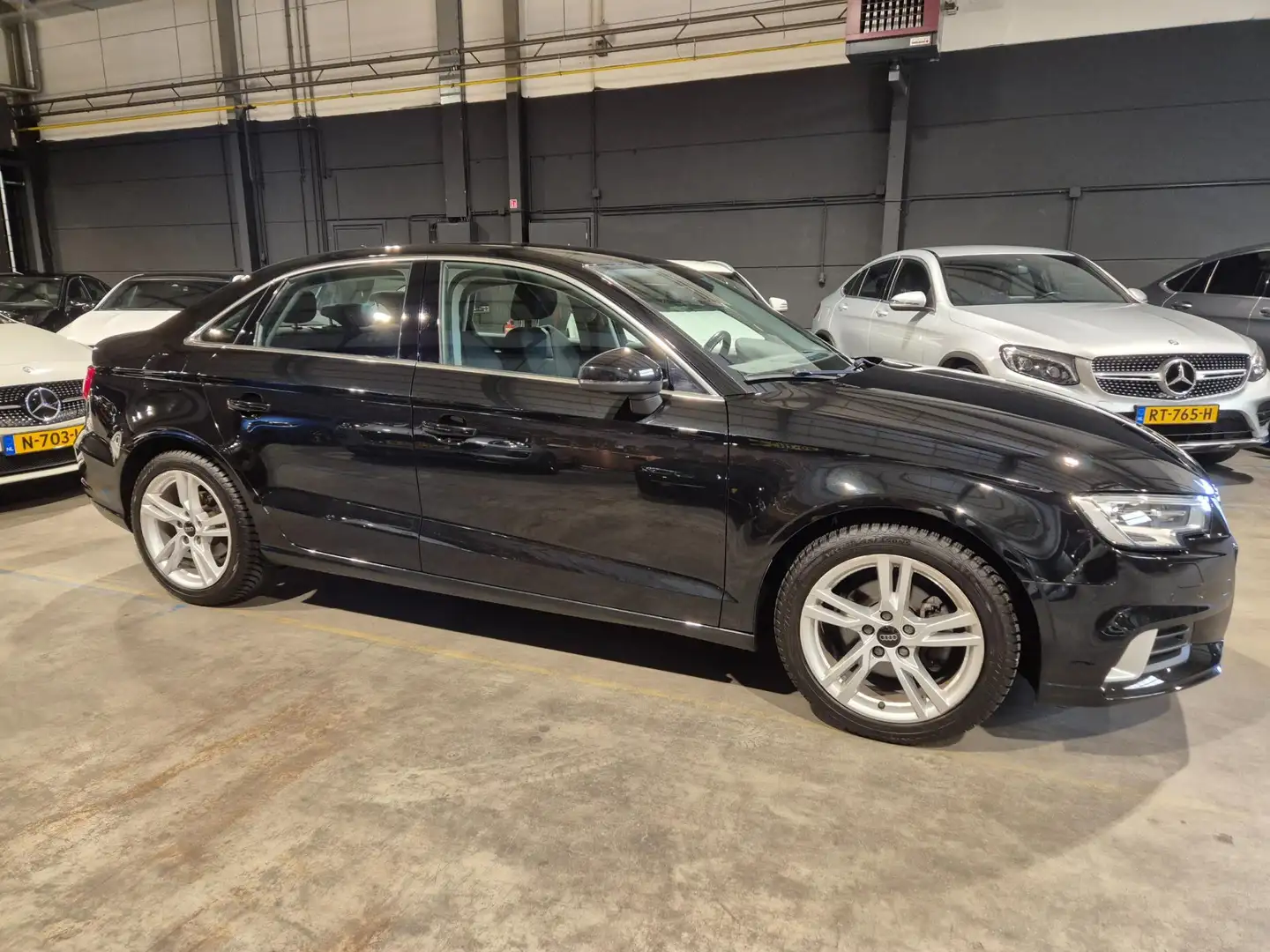 Audi A3 Limousine 30 TFSI Design Pro Line Plus - Clima - C Noir - 2