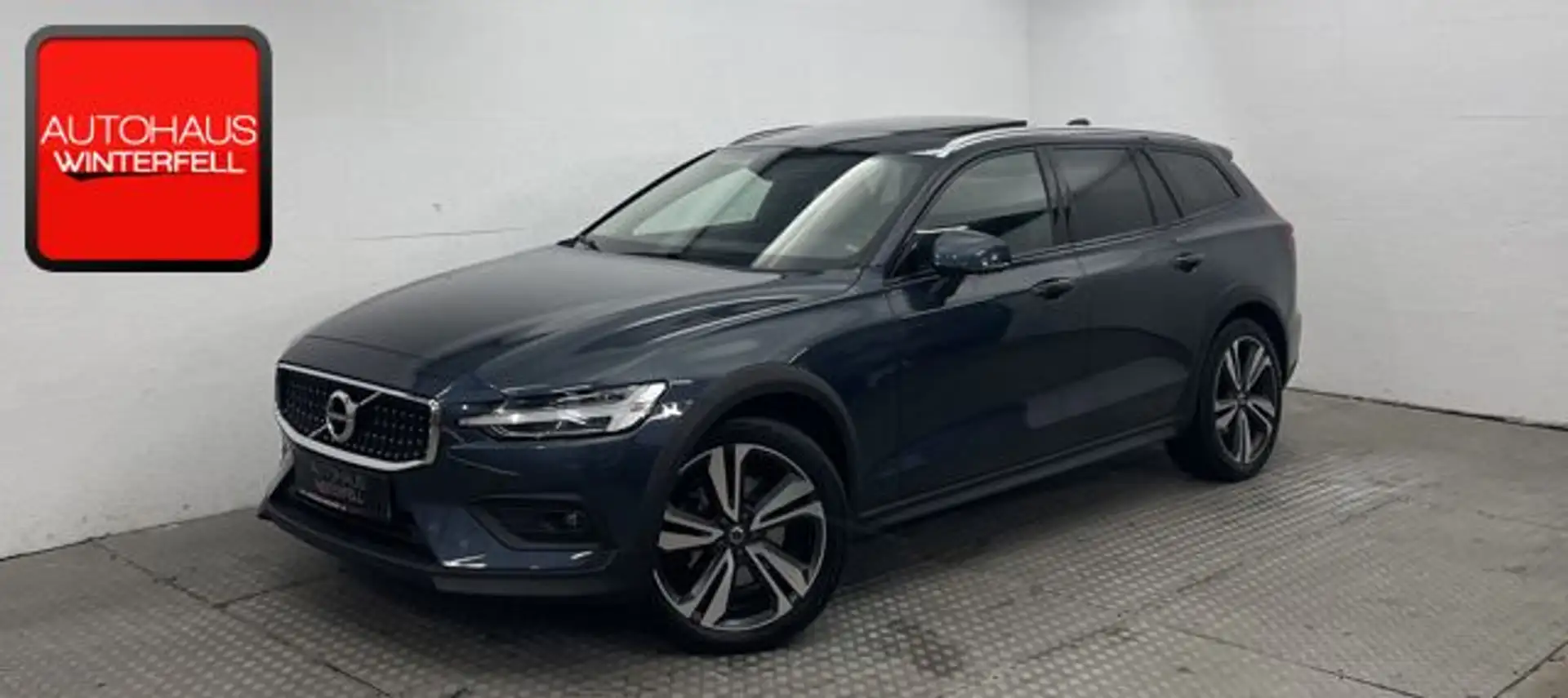 Volvo V60 Cross Country CC B4 D AWD PANO+VOLL-LED+HARMAN/K+KAMERA+ Blau - 1