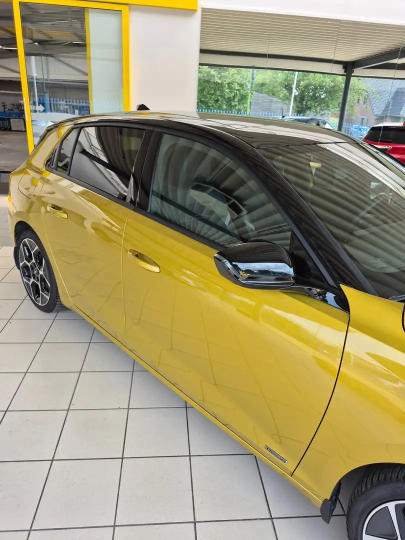 Opel Astra Astra PHEV 1.6 Turbo Pack Ultimate S/S (EU6.3) Geel - 2
