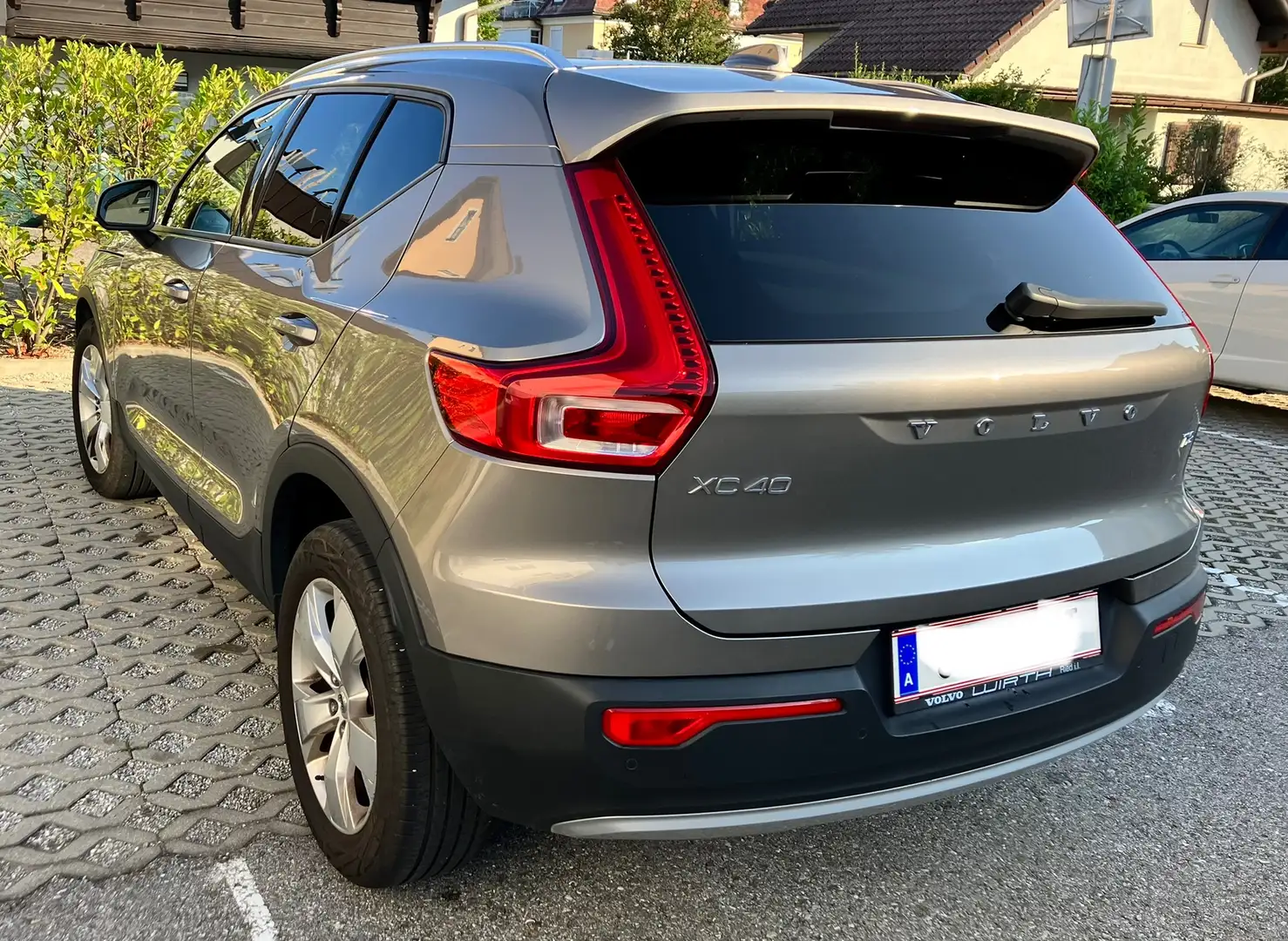 Volvo XC40 XC40 T2 Momentum Pro Momentum Pro Grau - 2
