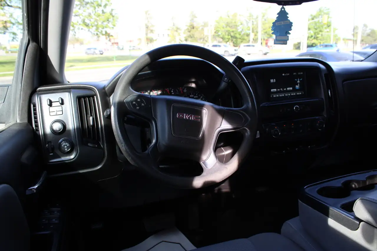 GMC Sierra 1500 снимка GMC Sierra 1500