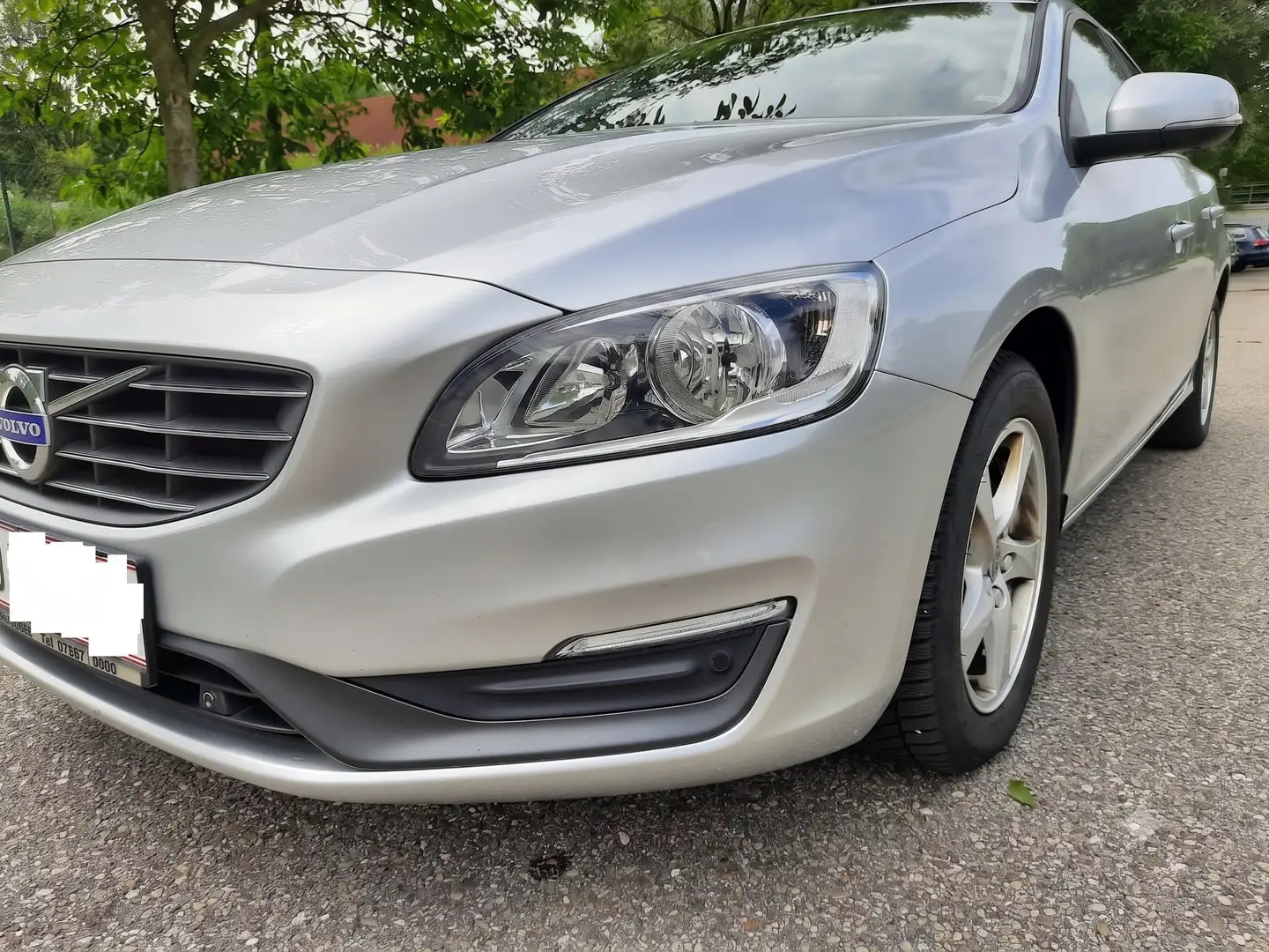 Volvo V60 V60 D2 Kinetic Kinetic Silber - 1